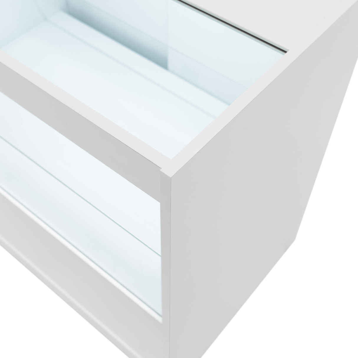 Vitrine de comptoir à LED blanche, design moderne avec surfaces lisses, étagères en verre et éclairage intégré, idéale pour la présentation de produits