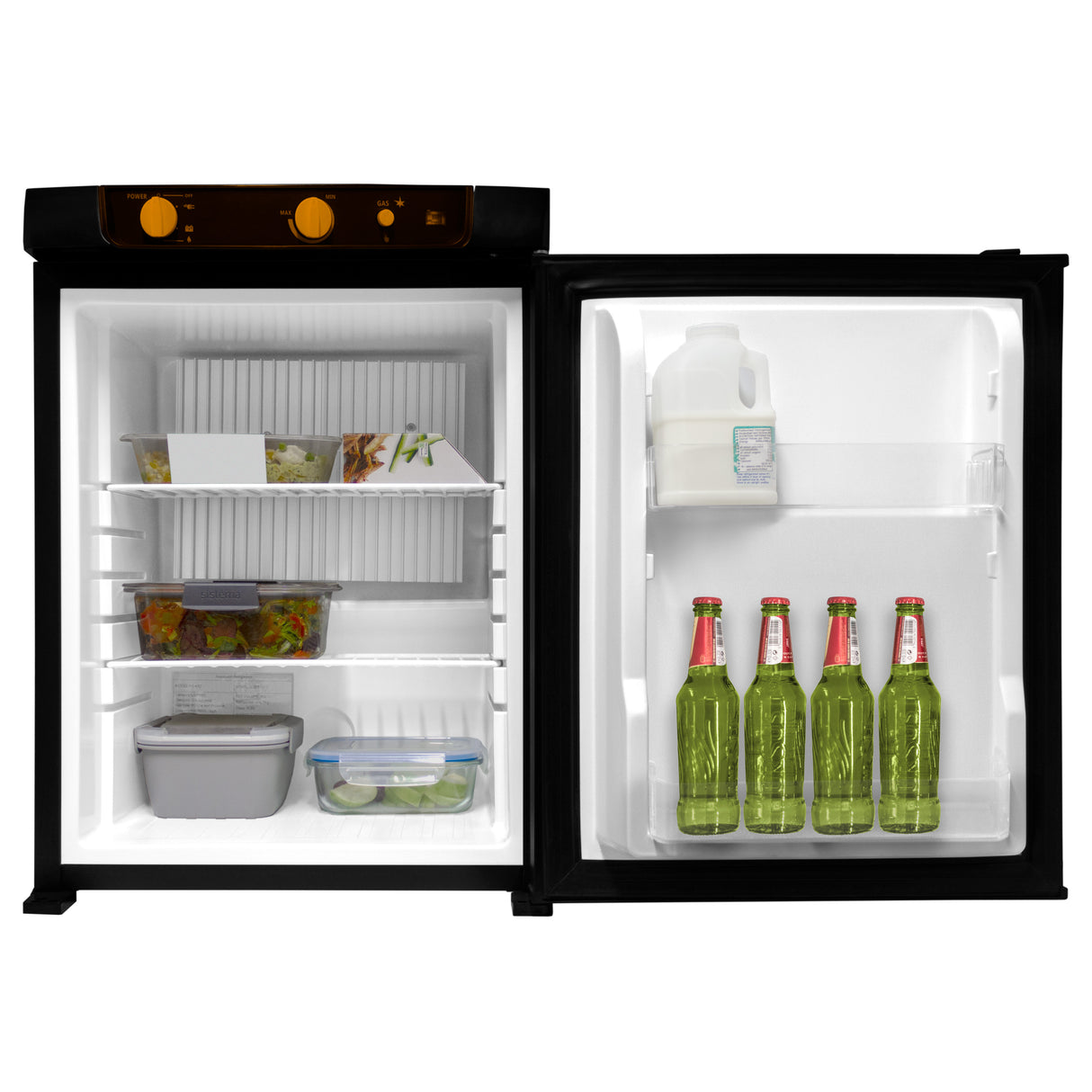 Frigo trimixte noir de 43 L avec étagères blanches, contenant des bouteilles, des aliments et un compartiment à lait
