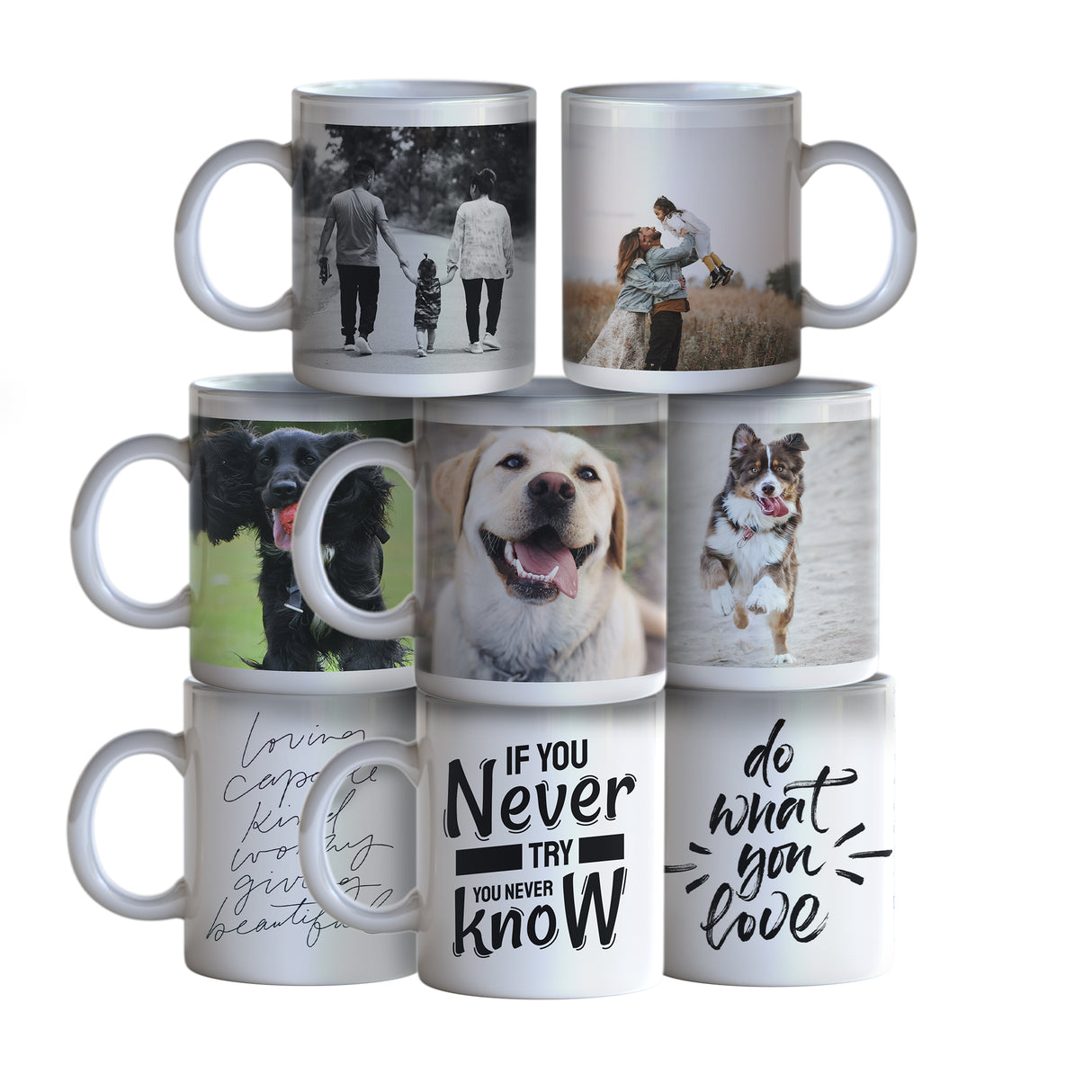 Lot de 36 tasses blanches en céramique, décorées de photos variées et de textes inspirants, empilées sur un fond blanc