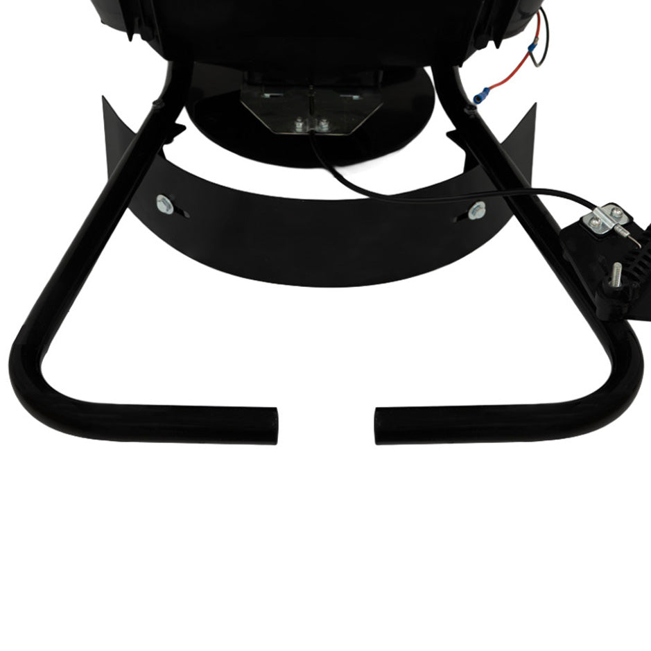 Épandeur remorqué pour ATV quad, structure noire en métal, bras robustes, câblage visible, conçu pour une utilisation en extérieur