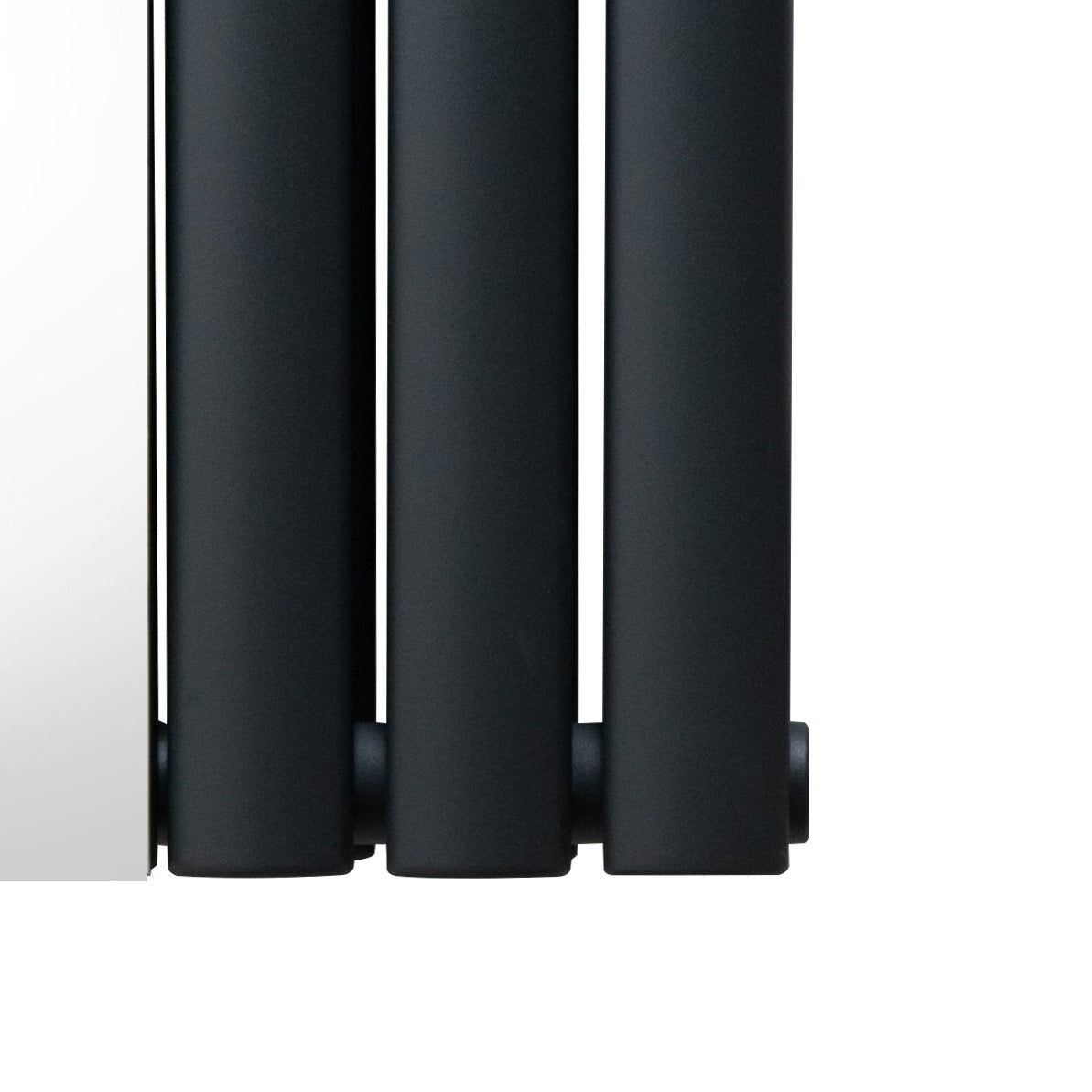 Radiateur à colonnes ovales gris anthracite avec finition miroir, design moderne et élégant, idéal pour un intérieur contemporain