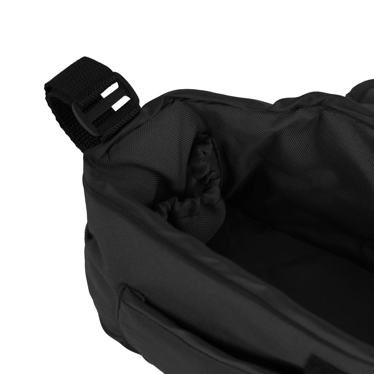 Sac caddy pour poussette d'animal en noir, en tissu résistant, avec une texture lisse et des bords renforcés pour un usage durable