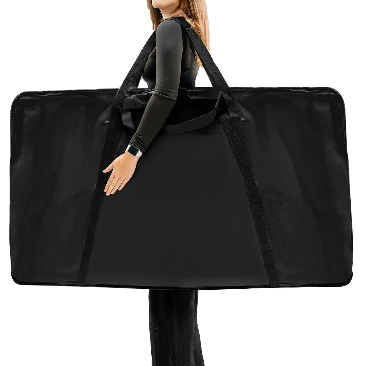 Stand DJ Premium noir, transporté par une personne, avec des poignées robustes et une texture lisse, idéal pour les DJs en déplacement