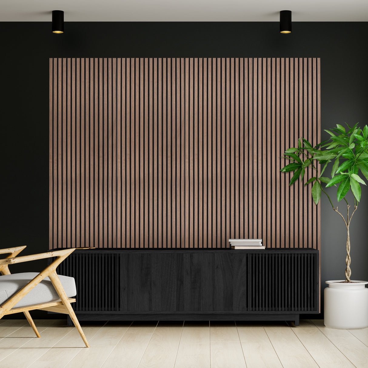 Panneaux lattes acoustiques muraux en noyer foncé, présentant des lignes verticales élégantes sur un mur noir, avec un mobilier moderne en bois clair