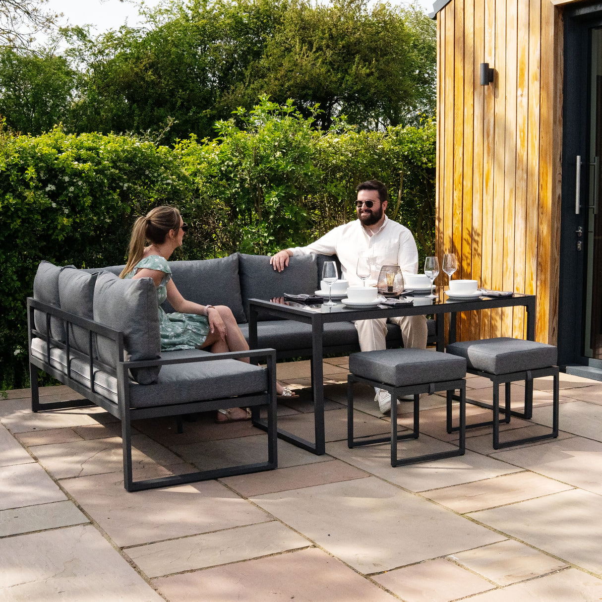 Lot de Salon de Jardin 5 Pièces en Aluminium Gris Anthracite & Coffre de Rangement 582 L en Rotin Noir
