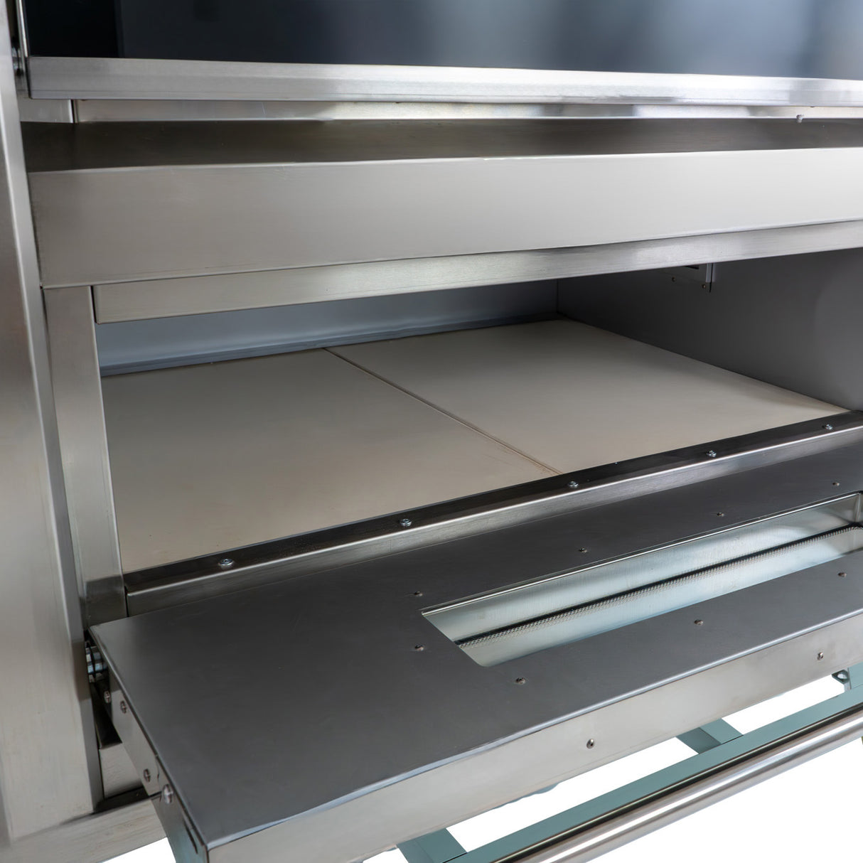Four à pizza électrique professionnel KuKoo avec surface en pierre, finition en acier inoxydable, design moderne et épuré