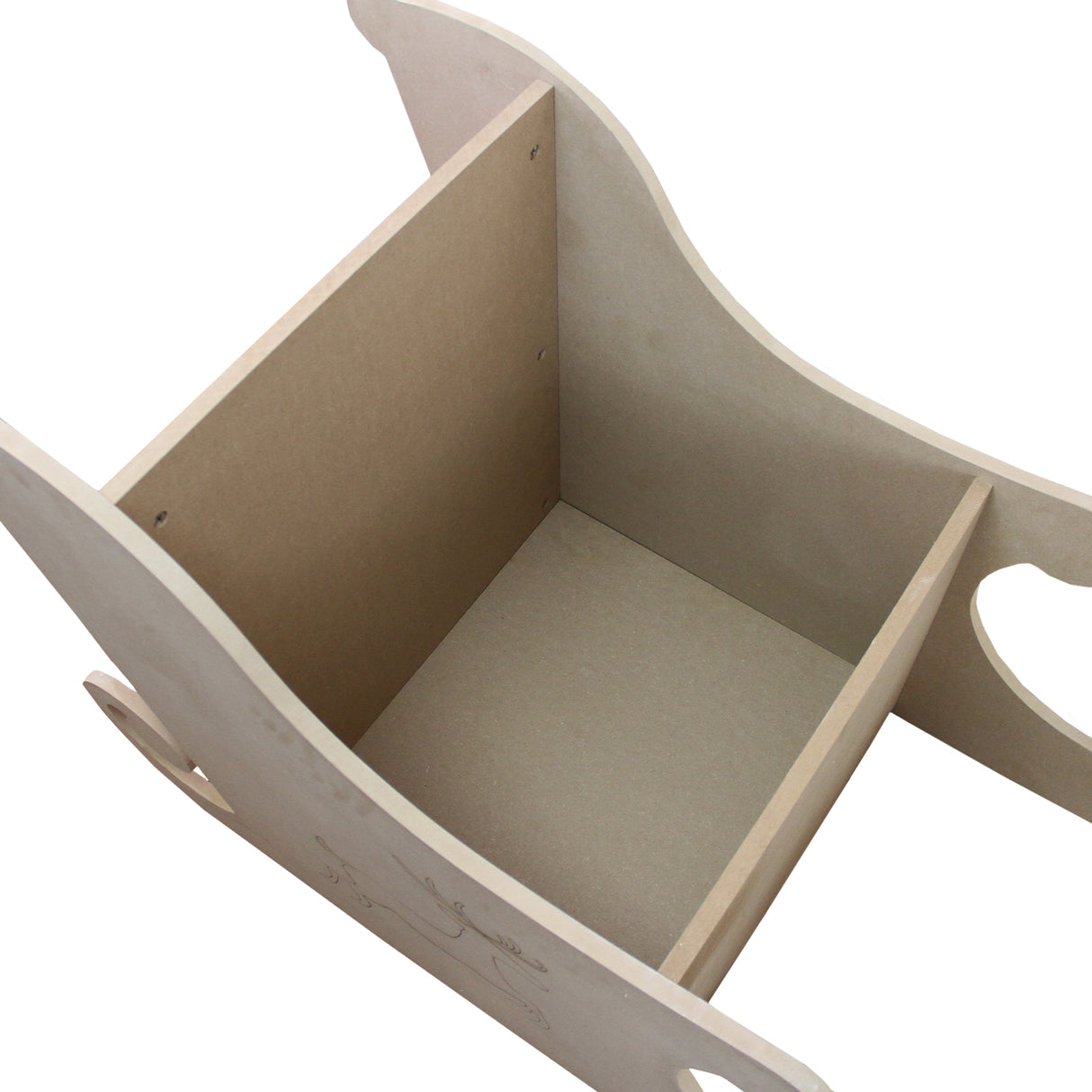Traîneau du Père Noël en MDF naturel, avec une finition lisse, conçu pour être personnalisé, montrant un intérieur spacieux et épuré