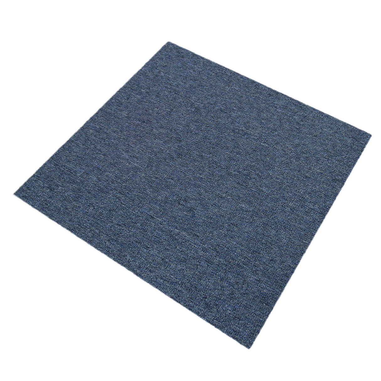 Dalle de moquette bleu tempête, texture douce et tissée, format carré de 50 cm x 50 cm, idéale pour revêtir les sols modernes