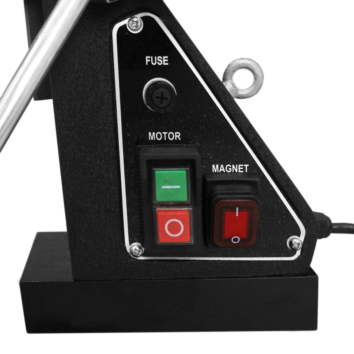 Panneau de commande de la perceuse carotteuse magnétique T-Mech avec boutons verts et rouges, finition noire et texture métallique