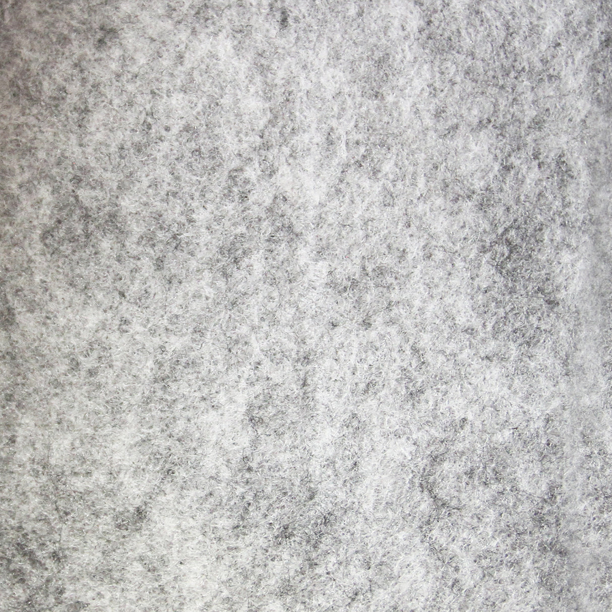 Doublure intérieure pour van en gris argenté, texture douce et feutrée, idéale pour l'isolation et l'esthétique intérieure