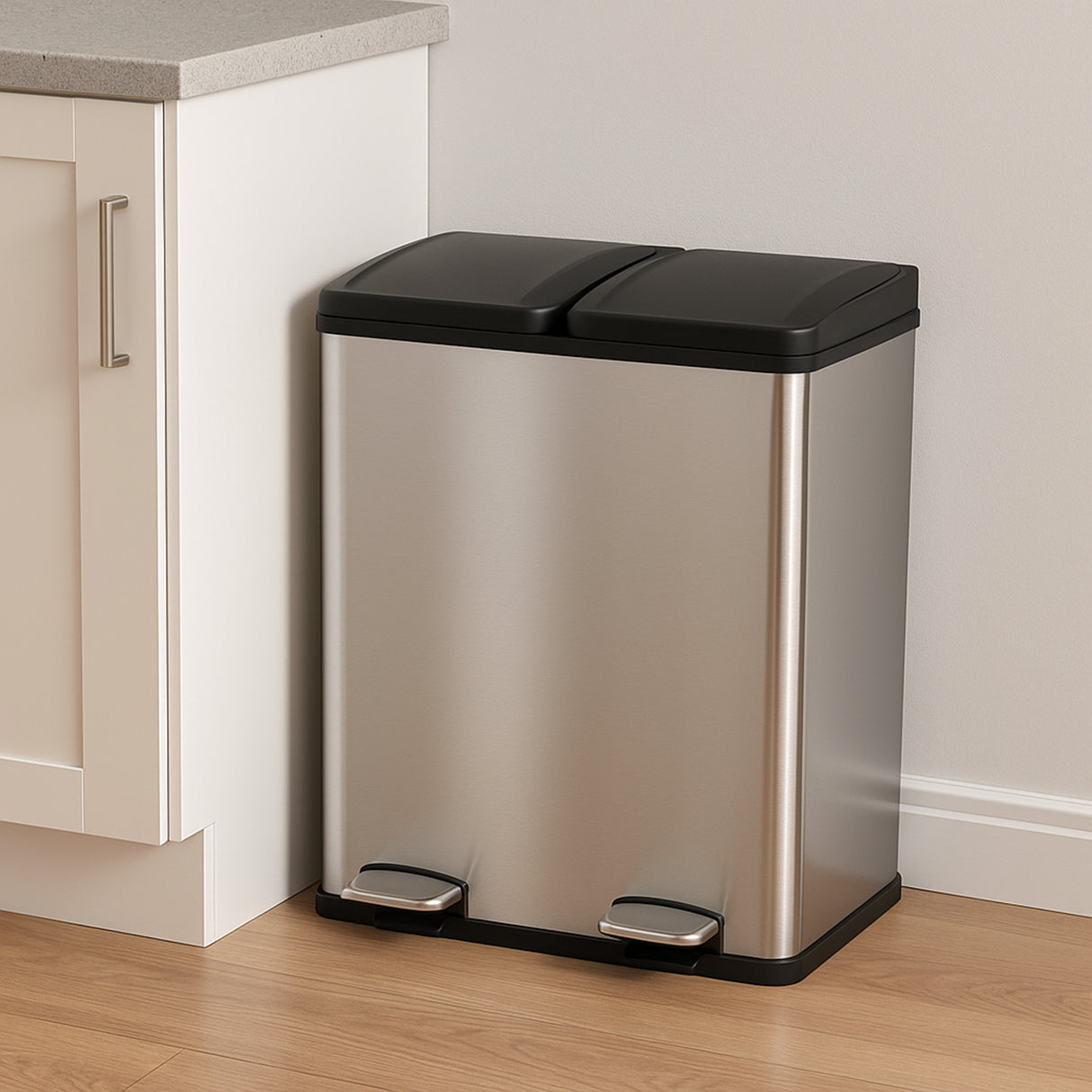 Poubelle de recyclage à double bac en acier inoxydable, finition brillante, couvercles noirs, design moderne, capacité de 60 L