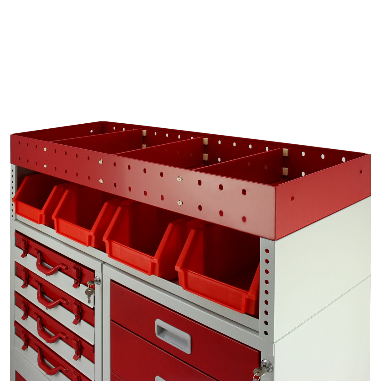 Casier utilitaire en acier rouge et gris avec tiroirs, bacs de rangement et surface perforée pour une organisation optimale dans un van