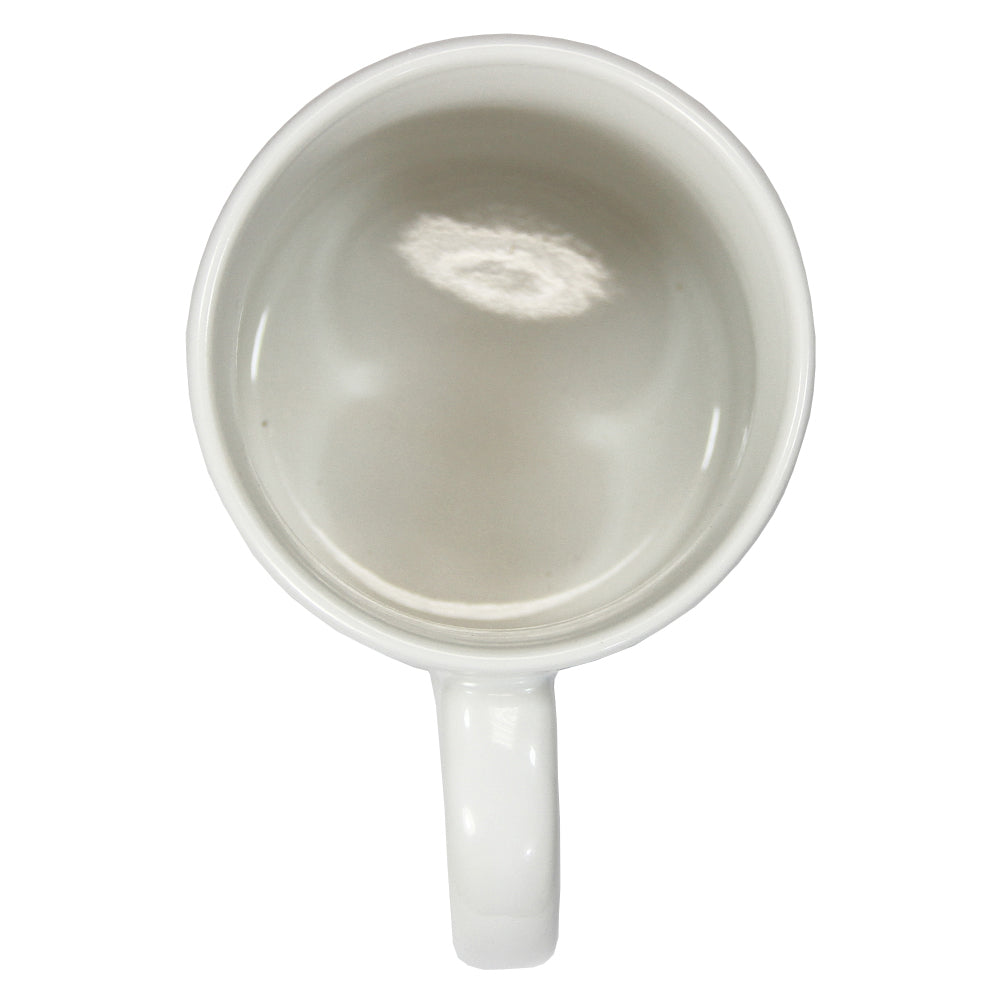 Tasse blanche en céramique avec une finition lisse, vue de dessus, montrant l'intérieur vide et brillant, idéale pour la sublimation
