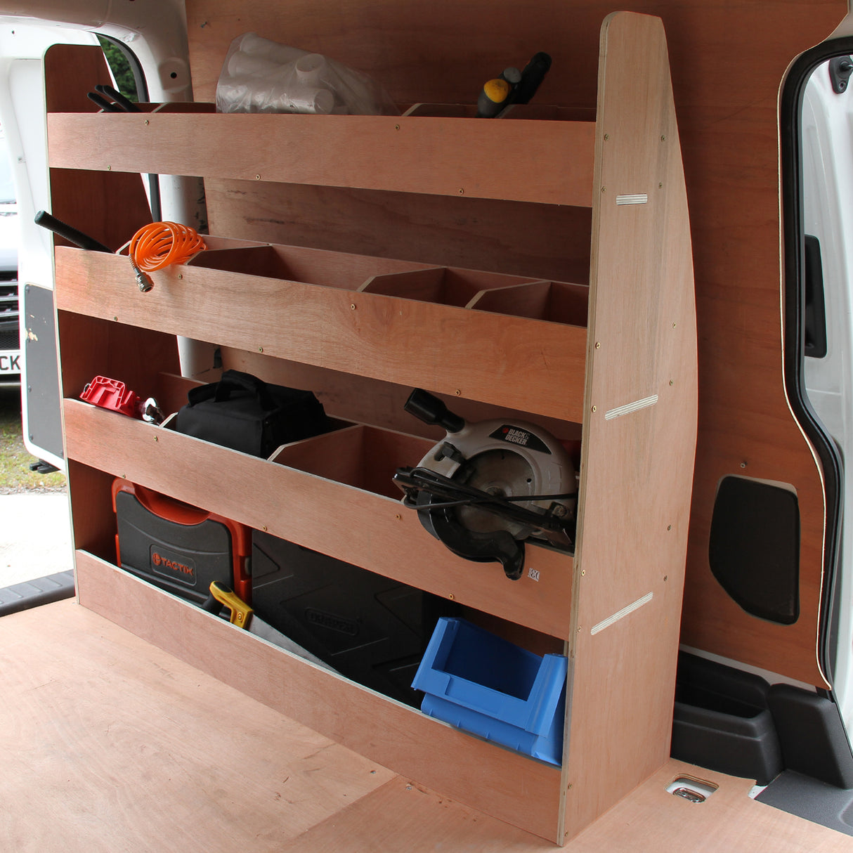 Étagères en contreplaqué pour VW Caddy Maxi, avec plusieurs compartiments, finition lisse, couleur bois naturel, idéale pour le rangement d'outils