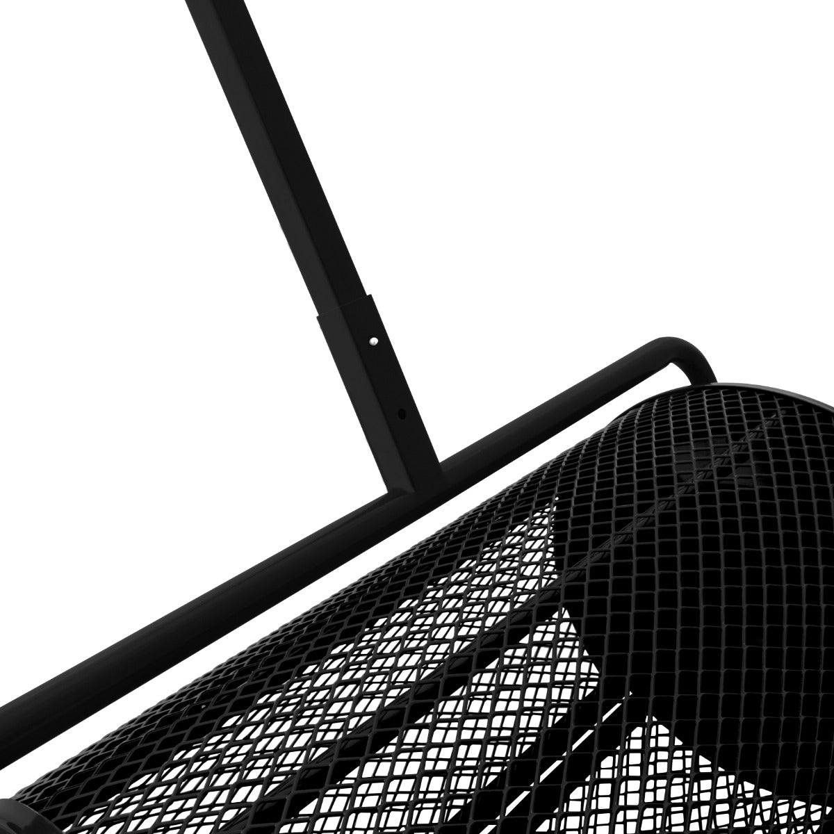 Rouleau épandeur à compost de 80 L en métal noir, avec une texture en treillis et un design cylindrique pour une distribution facile