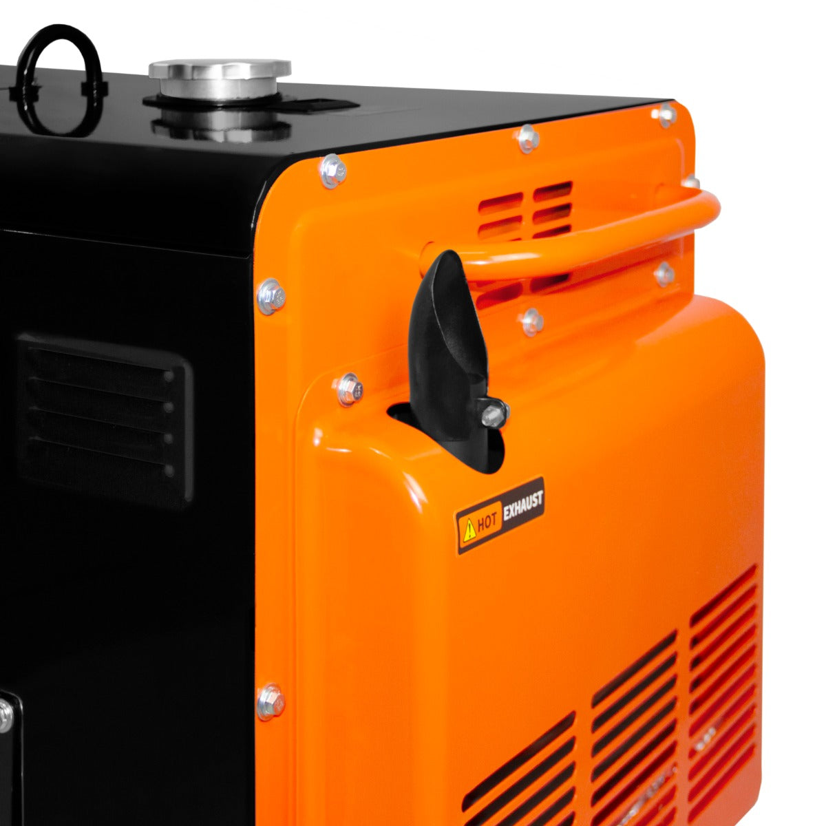 Générateur à diesel monophasé 230 V, 6 500 W, avec un boîtier noir et orange, affichant des détails métalliques et un conduit d'échappement