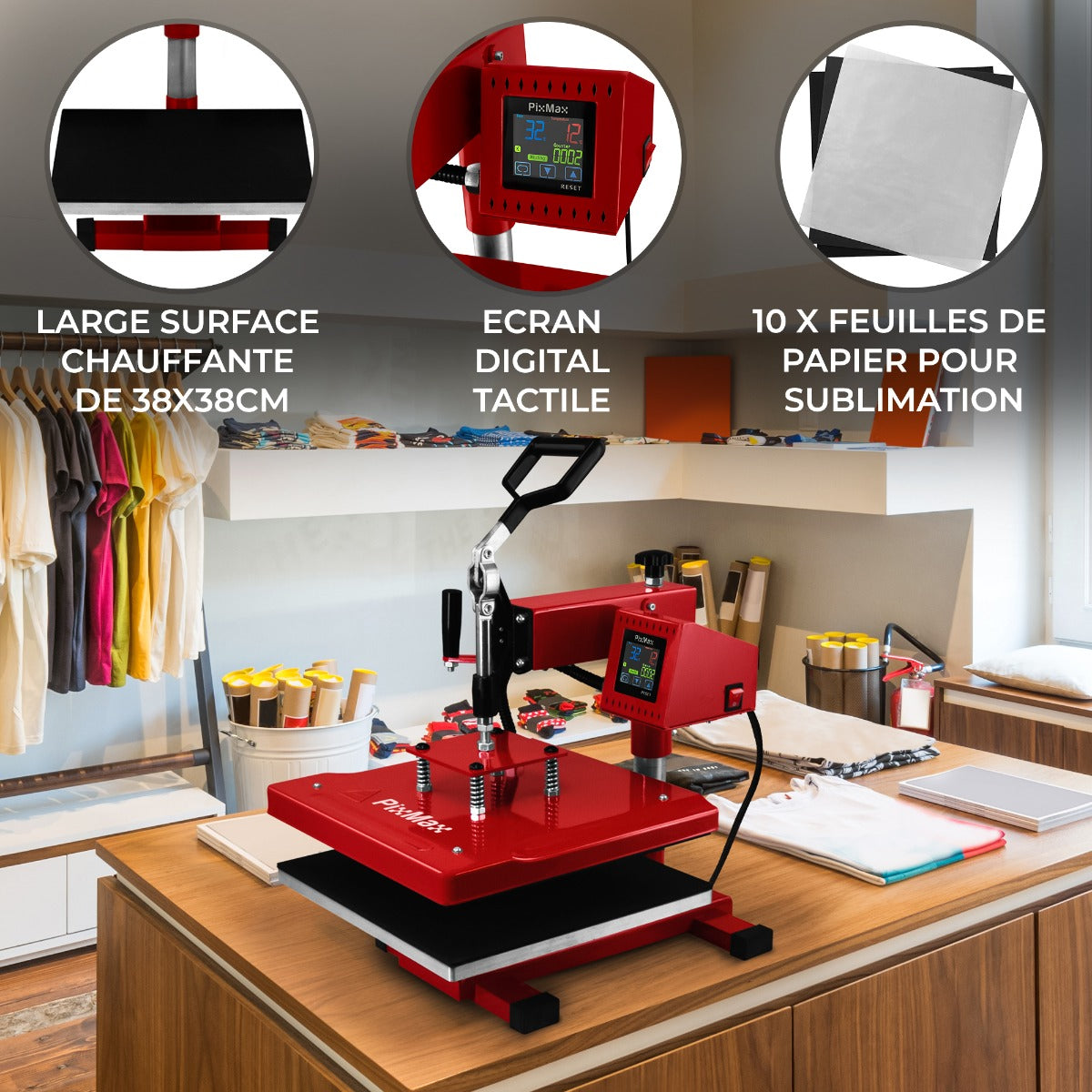 Presse à chaud pivotante rouge de 38 cm avec écran tactile, entourée de fournitures de sublimation sur un comptoir en bois