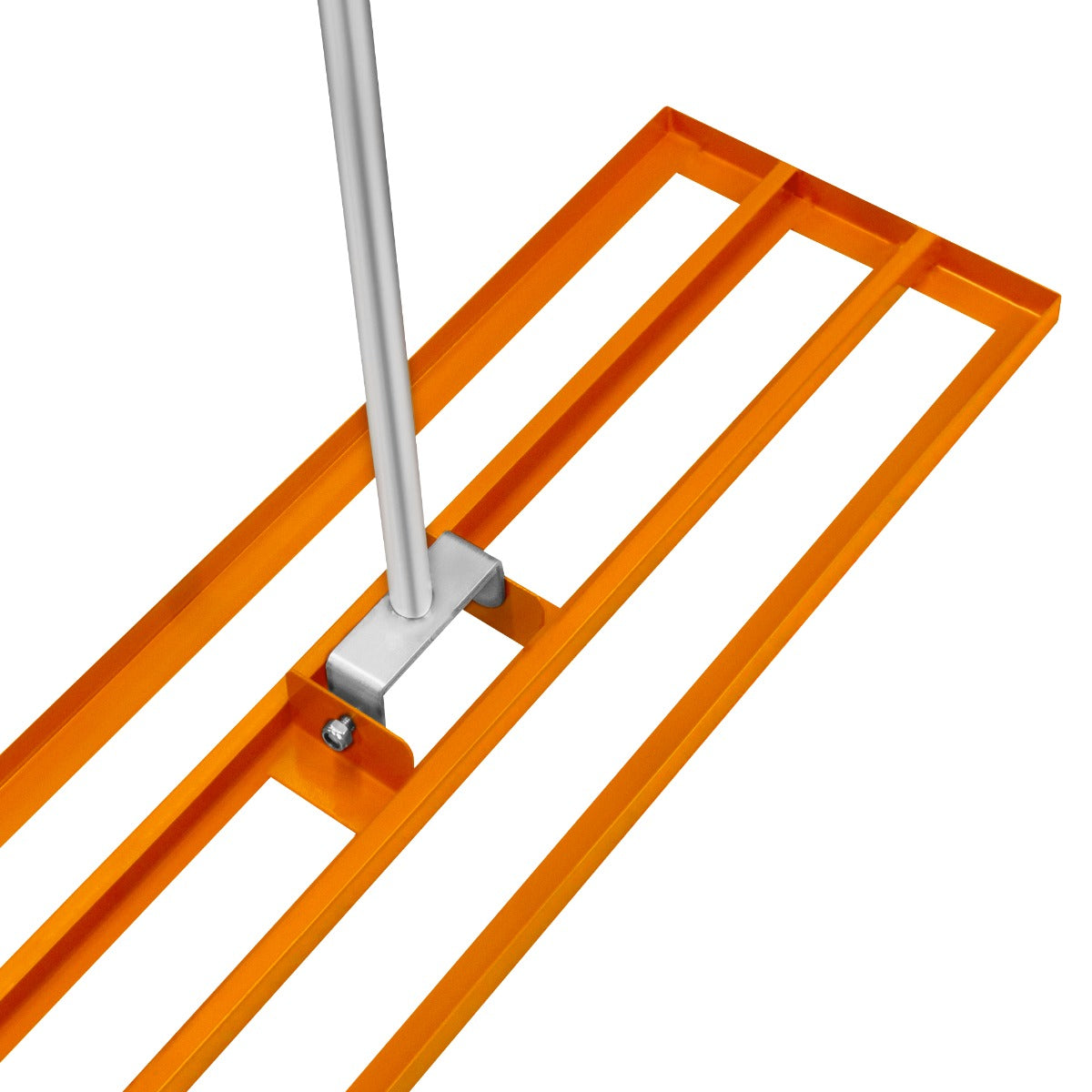 Râteau de nivellement orange de 100 cm avec une base plate en métal et un long manche en aluminium, idéal pour le jardinage
