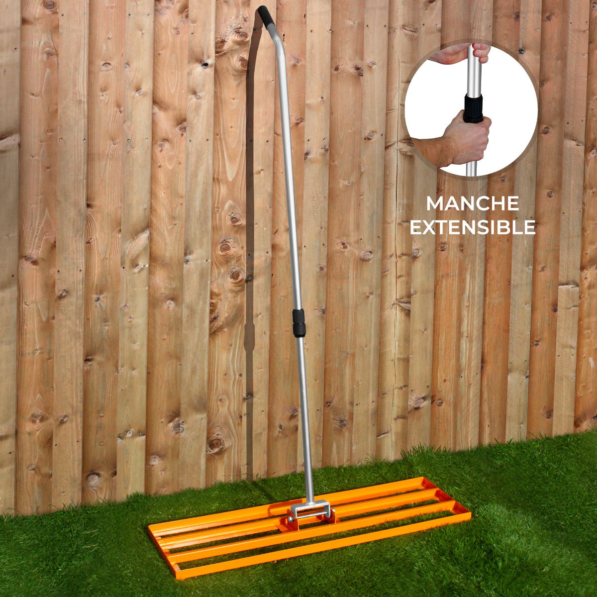 Râteau de nivellement orange de 100 cm avec manche extensible en métal, conçu pour une utilisation facile et efficace dans le jardinage