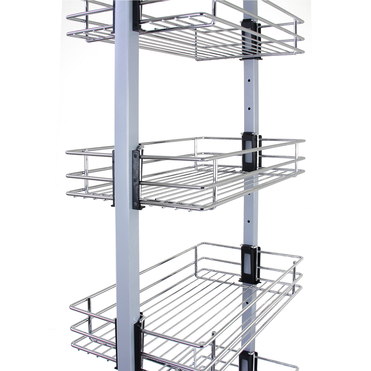 Garde-manger coulissant en métal argenté, avec trois étagères en fil métallique, offrant un rangement pratique et moderne pour la cuisine