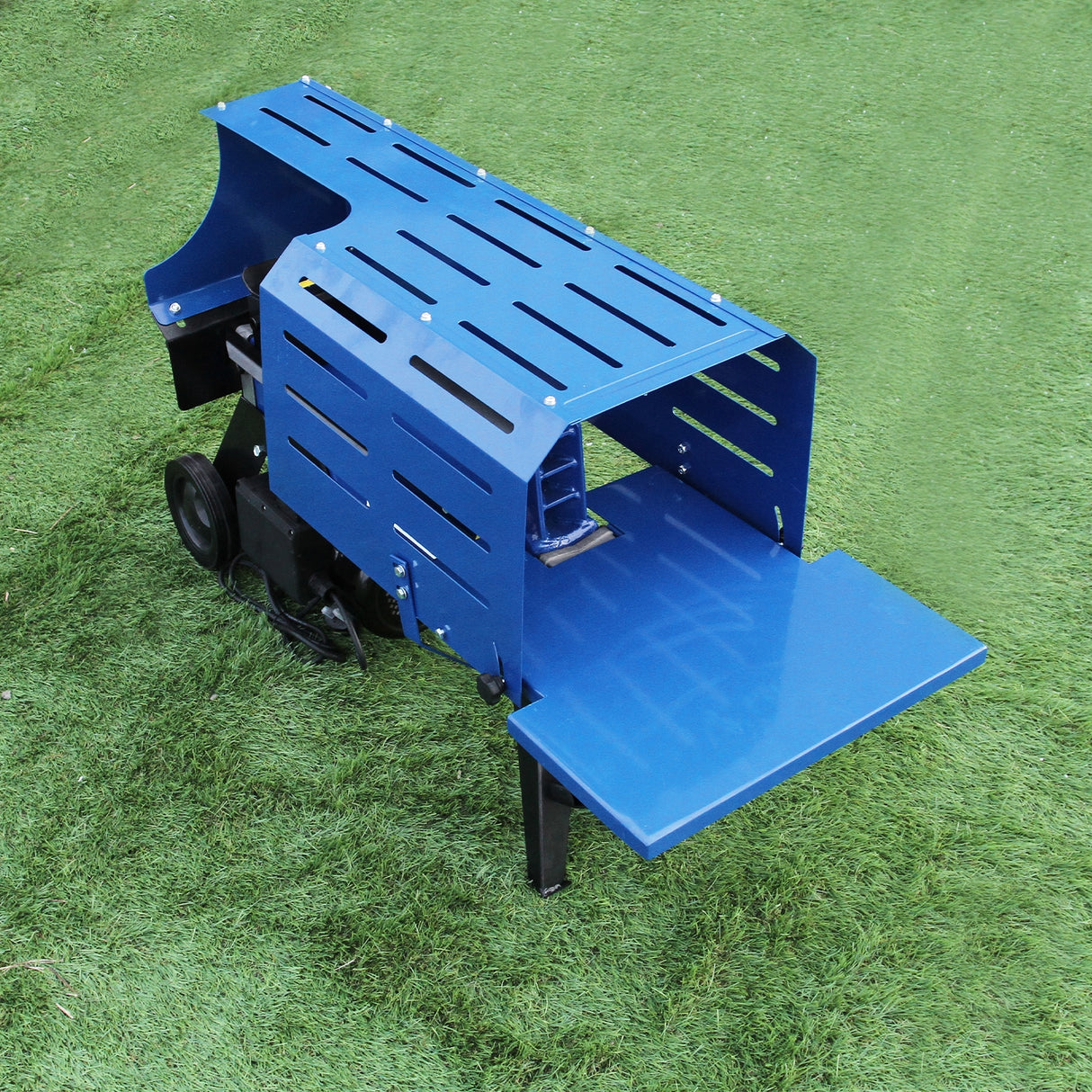 Fendeur de bûches T-Mech 370 mm, couleur bleue, avec une structure métallique robuste et un plateau de support pratique pour le bois