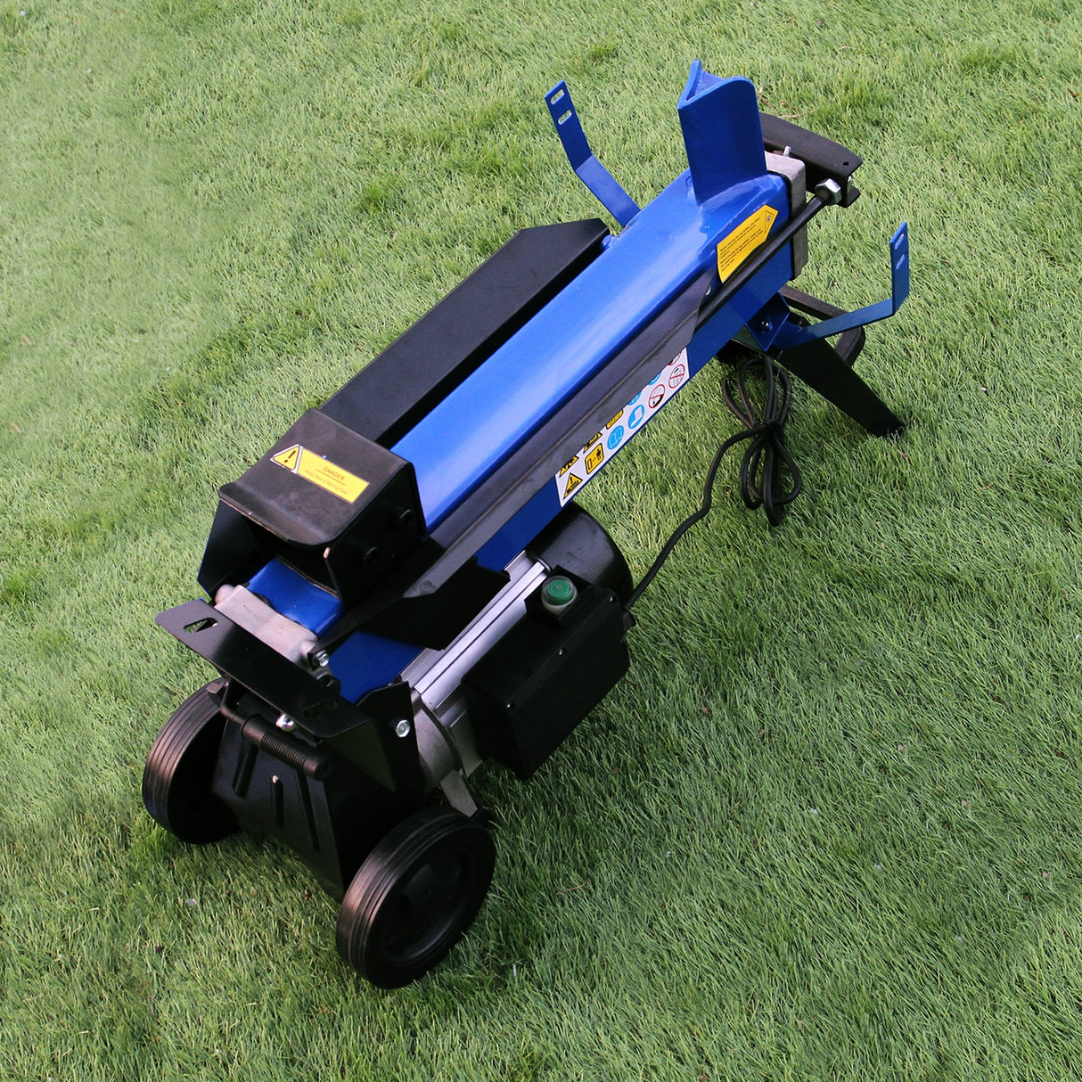 Fendeur de bûches T-Mech 520 mm, couleur bleue et noire, avec roues, conçu pour fendre le bois facilement et efficacement
