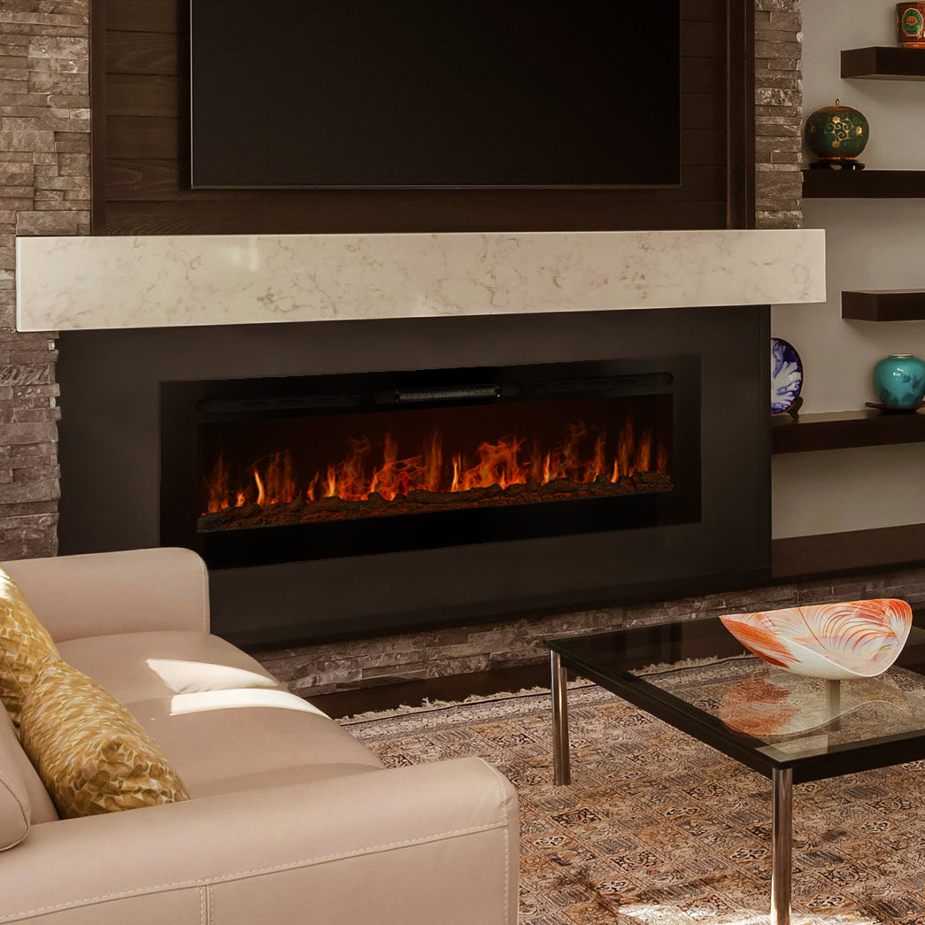 Cheminée électrique moderne de 152 cm avec un cadre noir, un effet de flammes réalistes et un manteau en marbre blanc, décorée dans un salon élégant