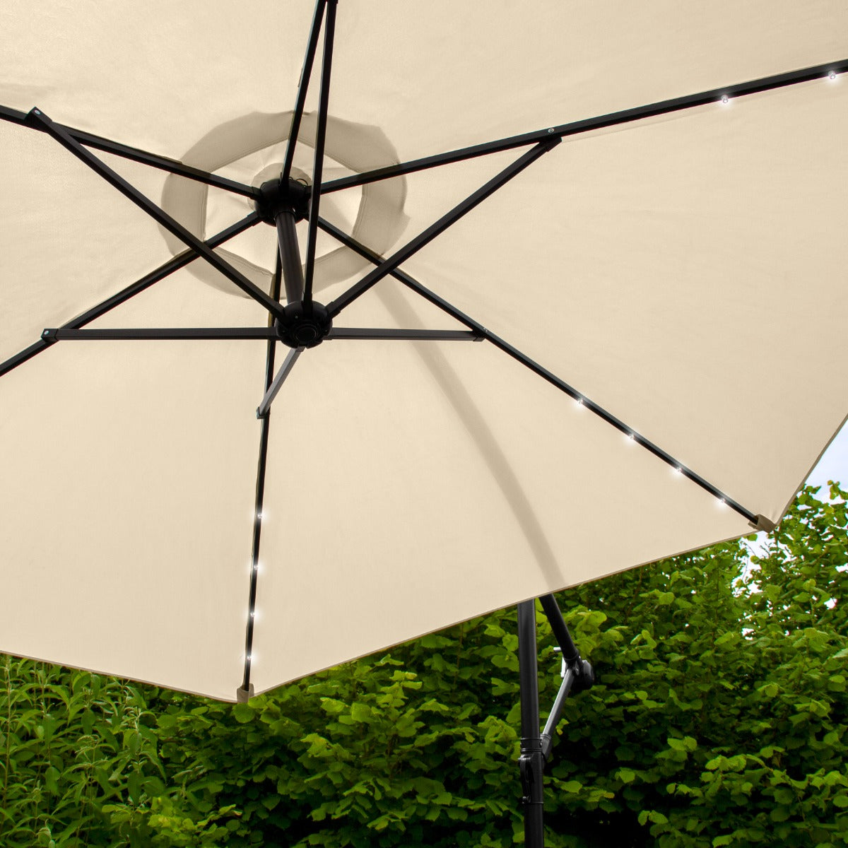 Parasol Beige 3m avec LED's Intégrés avec Base Ronde