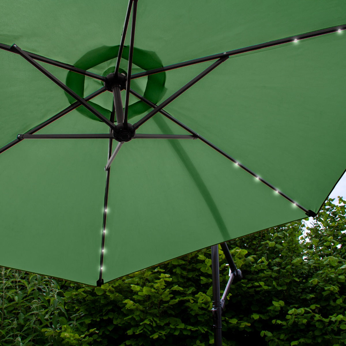 Parasol Vert 3m avec LED's Intégrés avec Base Ronde