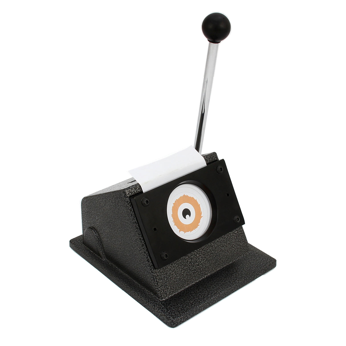 Machine à badges robuste en métal noir avec levier, conçue pour découper des badges de 38 mm avec précision et facilité