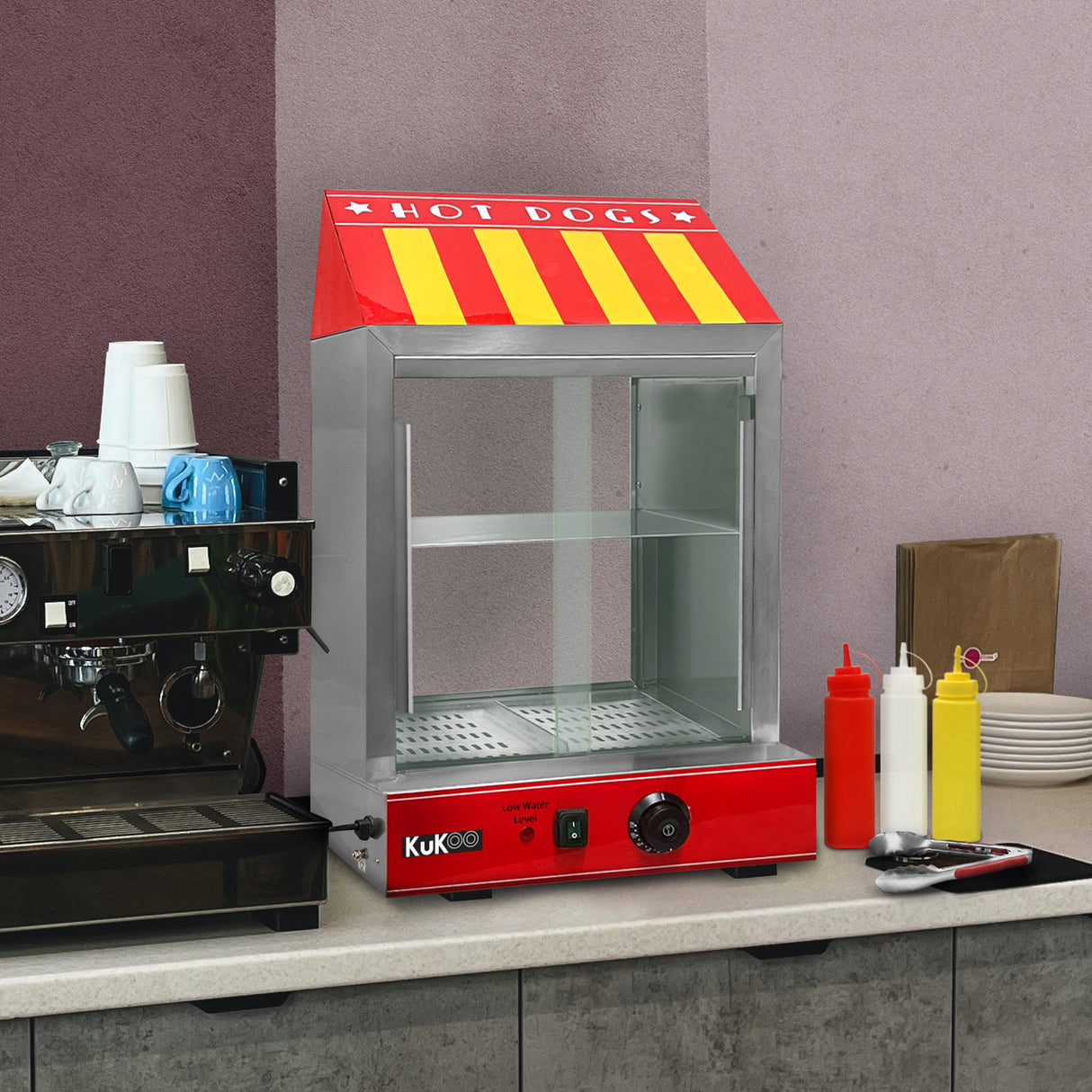 Cuiseur vapeur commercial KuKoo pour hot dogs, avec un design rouge et jaune, vitrine en verre, idéal pour la présentation des aliments