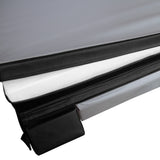 Housse de spa noire en polyester, dimensions 220 cm x 220 cm, avec une texture lisse et des bords renforcés pour une protection optimale