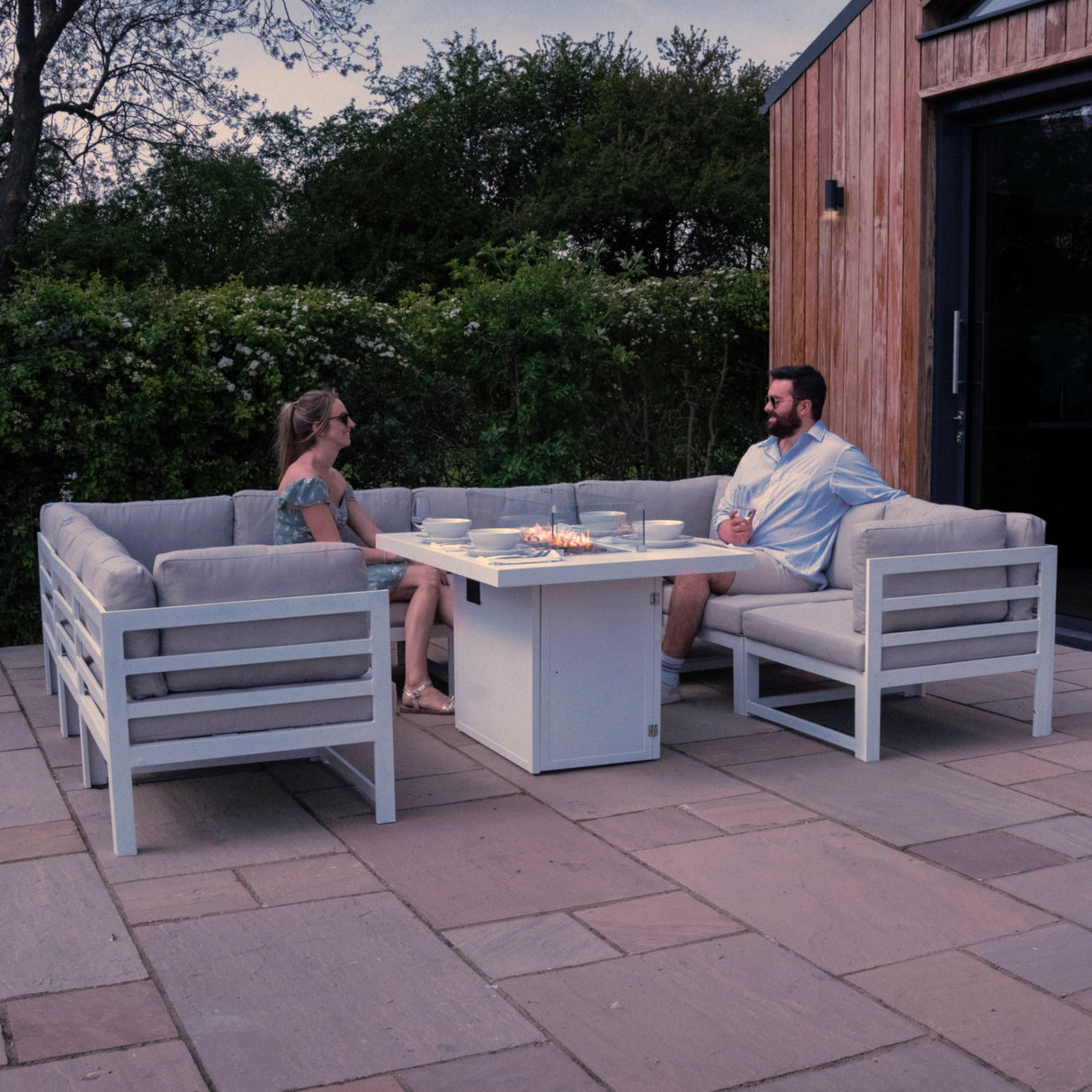 Salon de Jardin en Aluminium 8 Personnes & Table Foyer au Gaz - Blanc