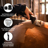 Tondeuse sans fil noire pour chevaux, avec batterie de 4 heures, têtes de tonte A2 et performances de 2500 tr/min, utilisée sur un cheval