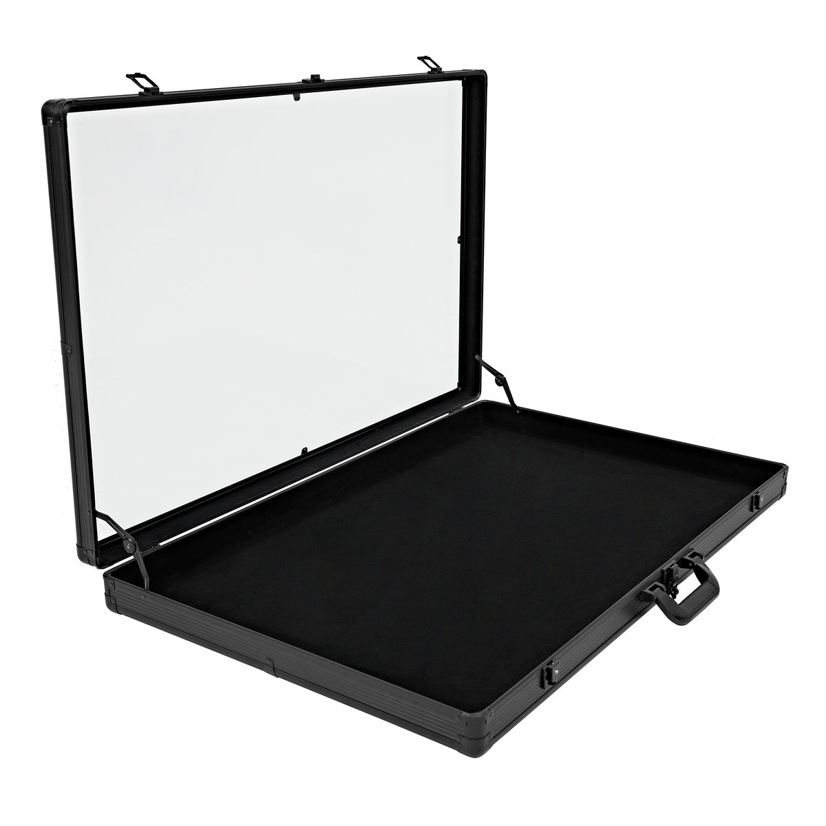 Malette noire en aluminium avec intérieur en velours noir, ouverte, présentant un espace de rangement spacieux et élégant