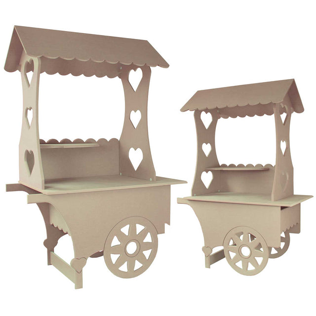 Chariots présentoirs de bonbons en bois clair, avec toit en forme de auvent, cœurs découpés et roues décoratives, parfaits pour événements