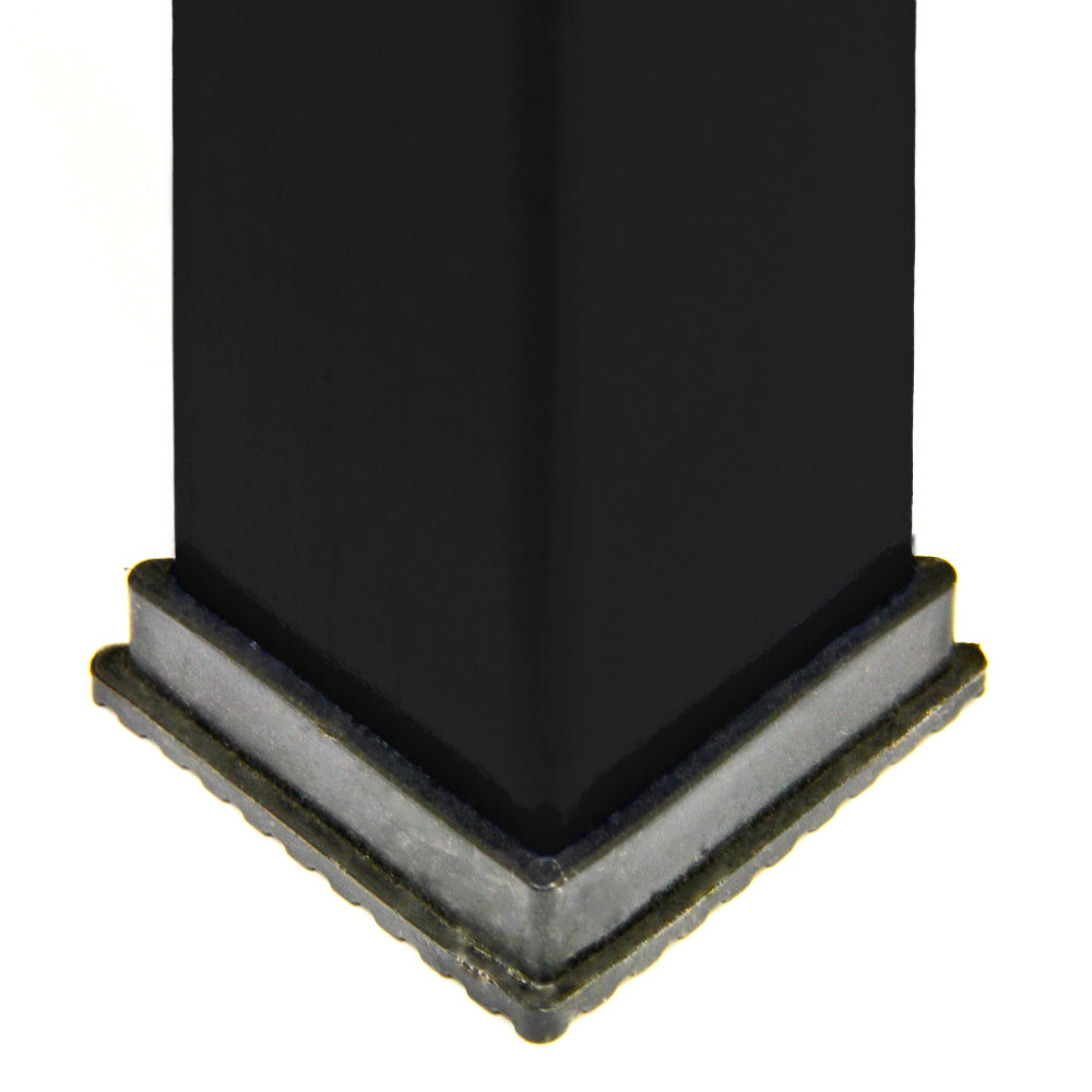 Pied en acier noir du établi de travail Q-Rax, avec une base solide et texturée, offrant stabilité et durabilité pour un usage intensif