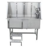 Baignoire de toilettage en inox, 670 mm, avec trois supports de lavage, surface lisse et finition brillante, équipée d'un robinet et d'escaliers en métal antidérapant