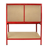 Établi de travail en acier rouge avec tiroir, panneau perforé beige pour accrocher outils, surface de travail lisse et robuste