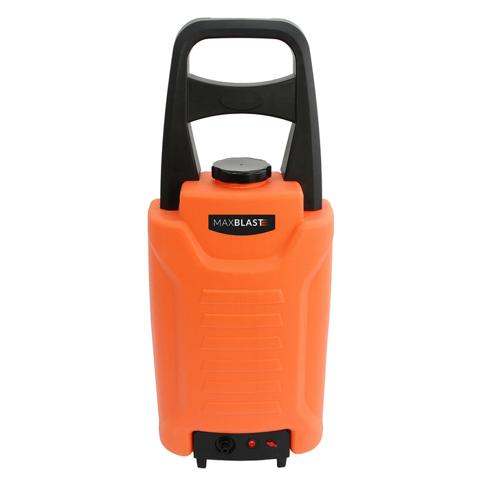 Nettoyeur haute pression portable orange avec poignée noire, conçu pour un nettoyage efficace et pratique des surfaces extérieures
