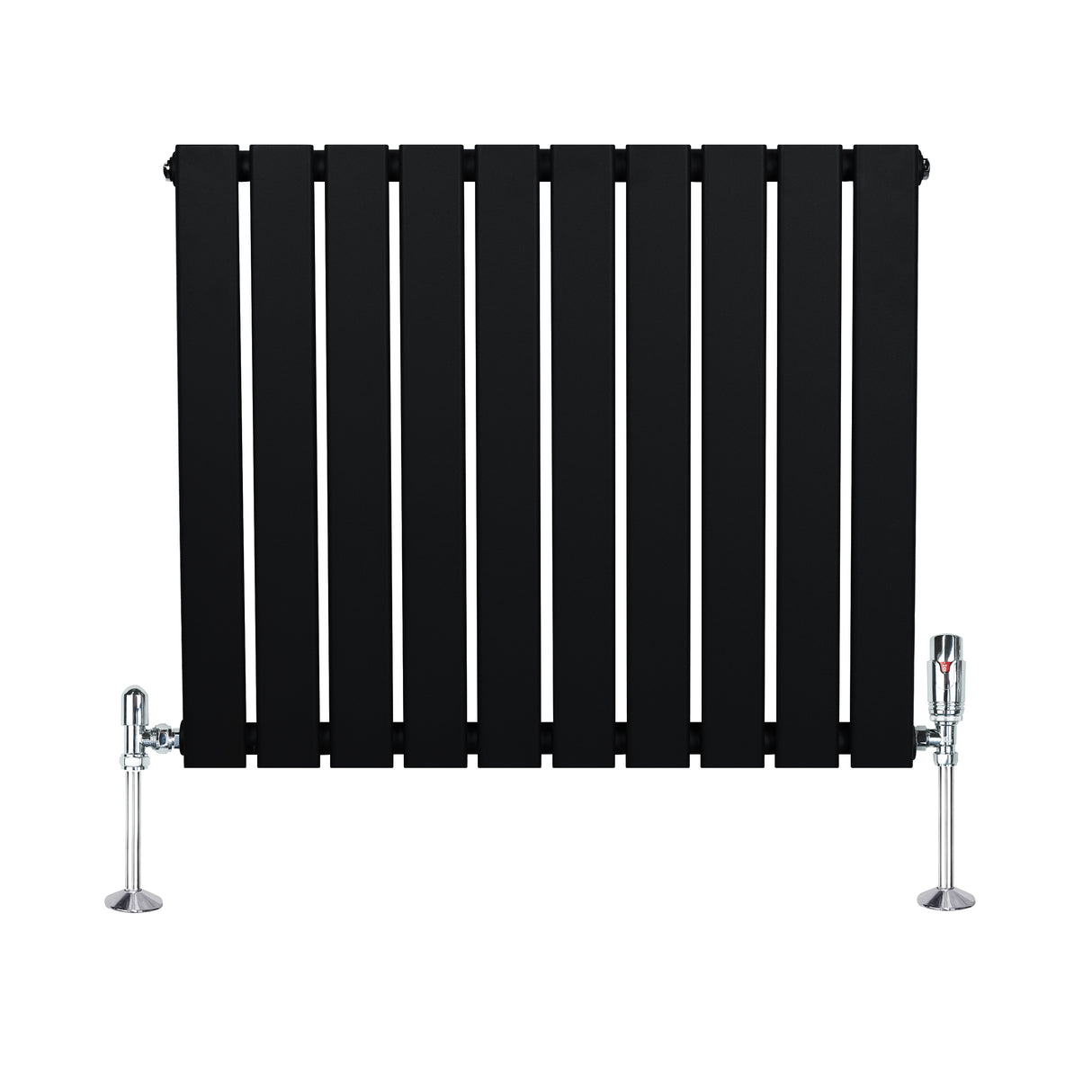 Radiateur plat noir à 1 panneau de 600 x 700 mm avec vannes chromées, design moderne et lignes épurées pour un intérieur élégant