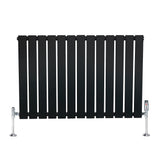 Radiateur plat noir à un panneau, dimensions 600 x 910 mm, avec vannes chromées et design moderne à l'aspect lisse et élégant