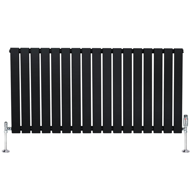 Radiateur plat noir à 1 panneau, dimensions 600 x 1190 mm, avec vannes chromées et surface lisse, design moderne et élégant