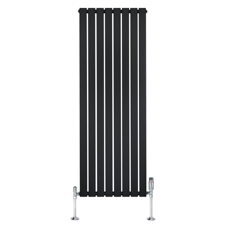 Radiateur plat noir à 1 panneau, dimensions 1600 x 560 mm, avec vannes chromées et design moderne à l'aspect lisse et élégant