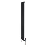 Radiateur plat noir à un panneau, dimensions 1800 x 280 mm, avec vannes élégantes et finition lisse, idéal pour un intérieur moderne
