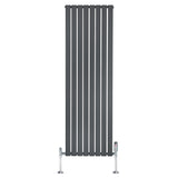 Radiateur plat à 1 panneau gris anthracite, dimensions 1800 x 560 mm, avec vannes chromées et design moderne et épuré