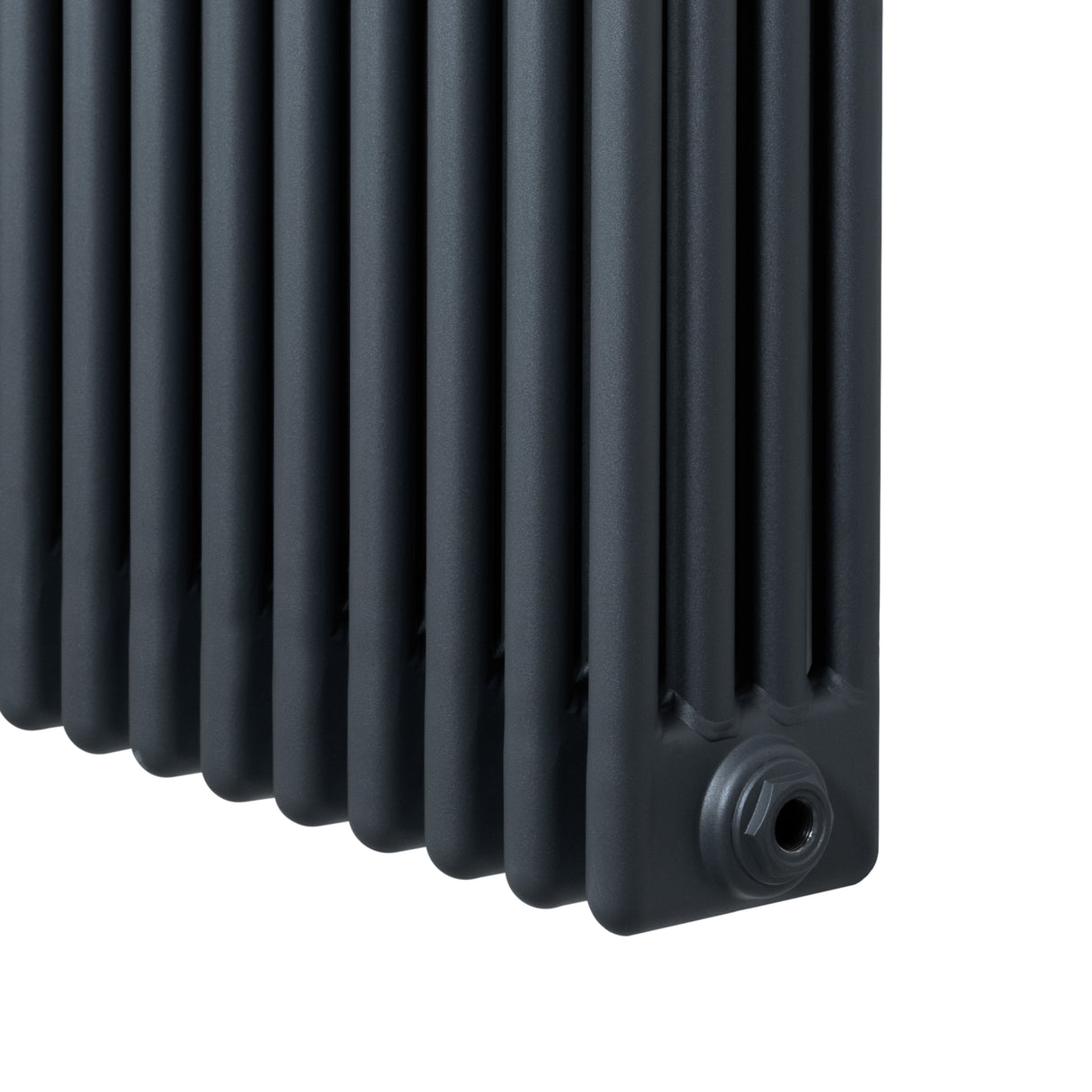 Radiateur traditionnel à 4 colonnes en gris anthracite, finition lisse, design élégant et moderne, idéal pour le chauffage intérieur
