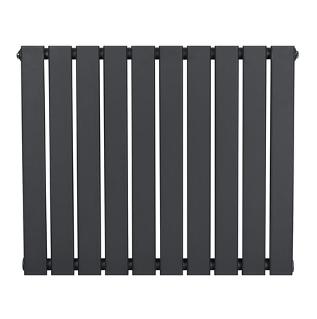 Radiateur plat à 1 panneau de 600 x 700 mm en gris anthracite, avec des lattes verticales lisses et modernes, finition mate