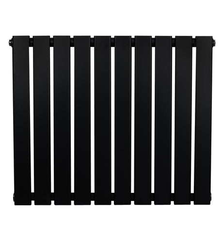 Radiateur plat noir à un panneau, dimensions 600 x 700 mm, avec des lattes lisses et un design moderne et épuré