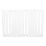 Radiateur plat à un panneau, 600 x 910 mm, finition blanche lisse, design moderne avec des lattes verticales élégantes